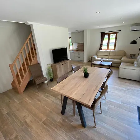 Le Bleu 21 Ferienhaus Lacapelle-Marival